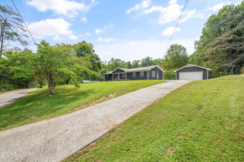 523 Second Norway Ln, Oliver Springs, TN 37840