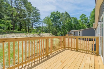 523 Smokey Dr, Loudon, TN 37774