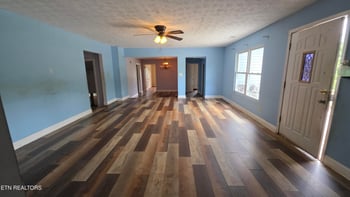 523 Sunset Dr, Madisonville, TN 37354
