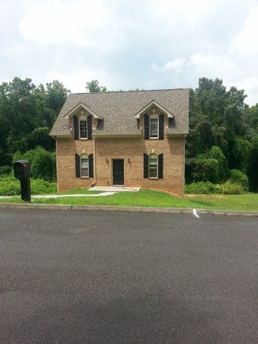 523 Westbury, Clinton, TN 37716