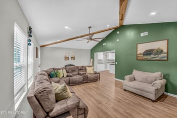 524 Amarillo Dr, Seymour, TN 37865