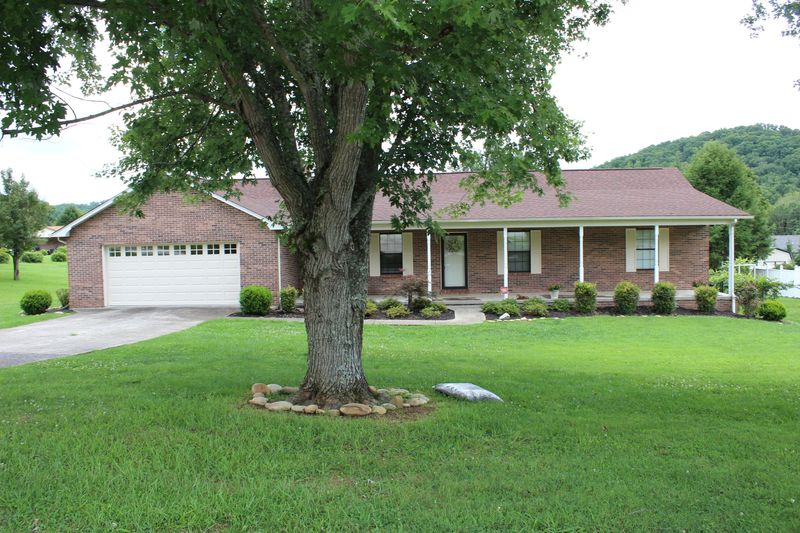 524 Calvin St, Kingston, TN 37763