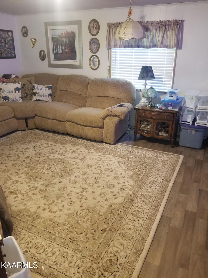 524 First Norway Ln, Oliver Springs, TN 37840