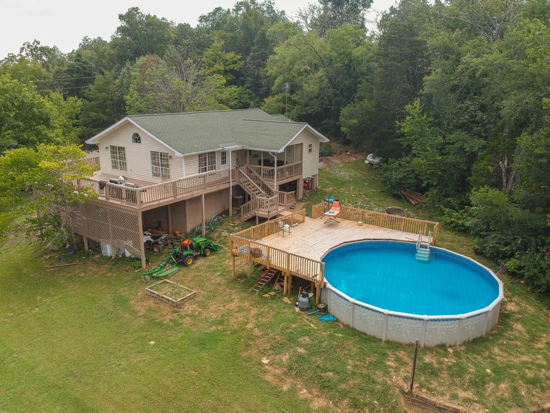 524 Gists Creek Rd, Sevierville, TN 37876