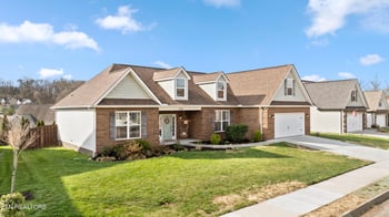 524 Greystoke Ln, Knoxville, TN 37912