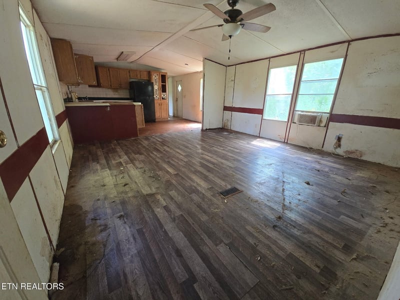 524 N Farnum St, Friendsville, TN 37737