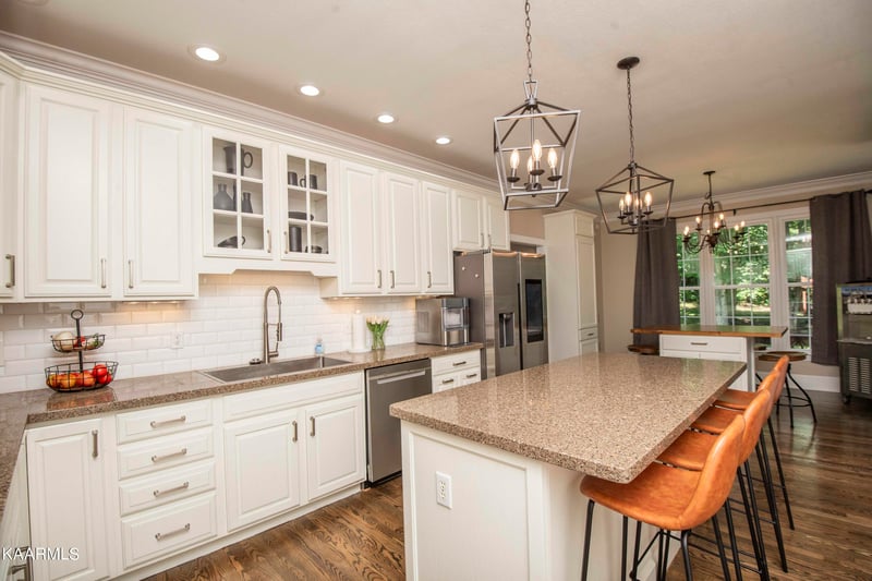 524 Oak Landing Ln, Farragut, TN 37934