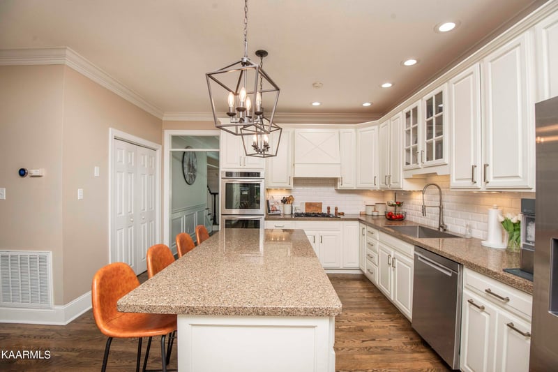 524 Oak Landing Ln, Farragut, TN 37934