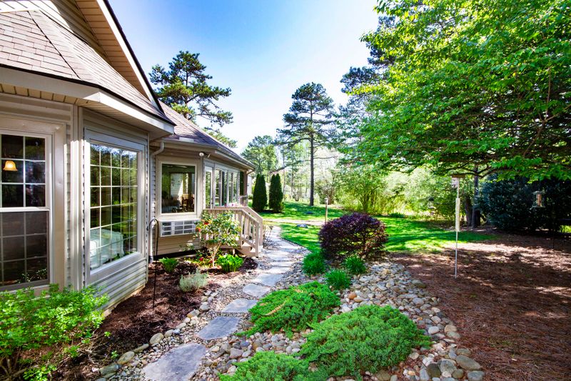 524 Tanasi Cir, Loudon, TN 37774