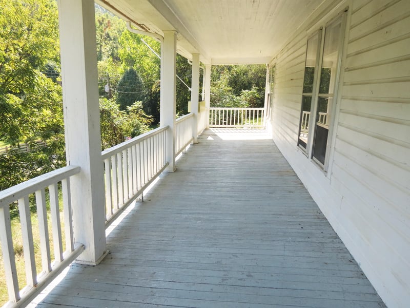 524 Whistle Creek Rd, Newcomb, TN 37819
