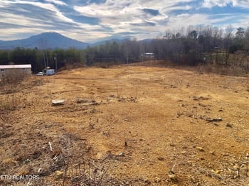 524 Wiggins Rd, Tellico Plains, TN 37385