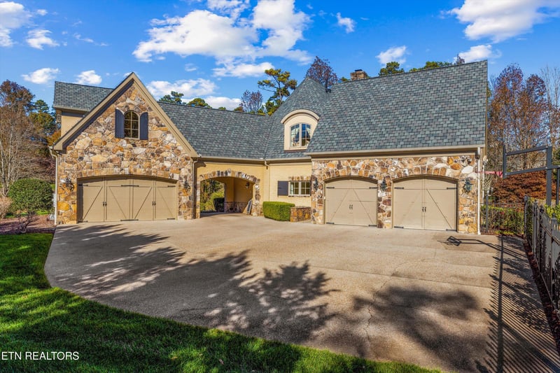 5240 Bent River Blvd, Knoxville, TN 37919