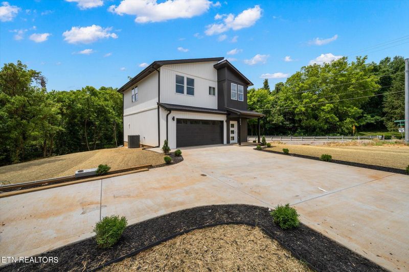 5243 Murphy Rd, Knoxville, TN 37918