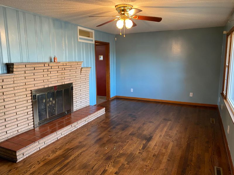 525 8th St, Etowah, TN 37331