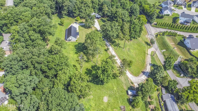 525 Canton Hollow Rd, Knoxville, TN 37934