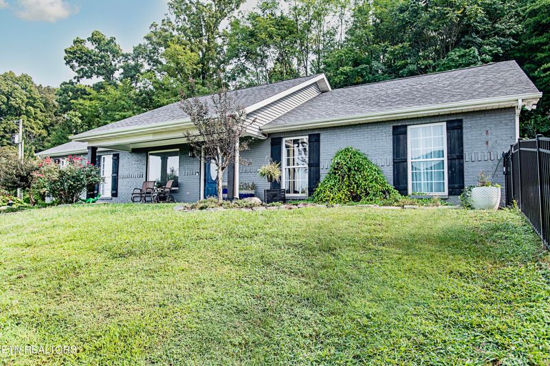 525 E Main Ave, Friendsville, TN 37737