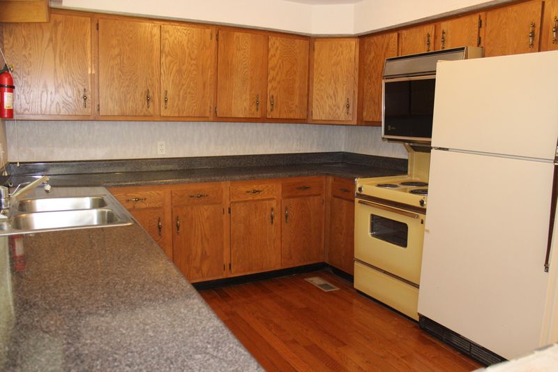 525 Peach Orchard Rd, Clinton, TN 37716
