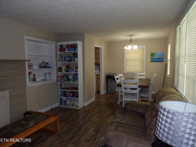 525 Woodlawn Rd, Crossville, TN 38555
