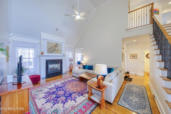 5259 Walkercrest Ln, Knoxville, TN 37918