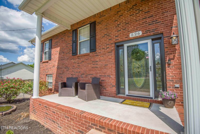 526 Academy Dr, Seymour, TN 37865