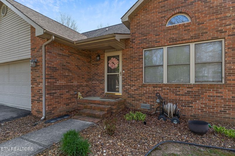 526 Bent Tree Rd, Monterey, TN 38574