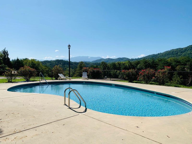 526 Briarcliff Way #102, Pigeon Forge, TN 37863