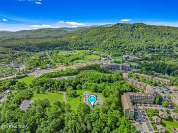 526 Briarcliff Way #APT 102, Pigeon Forge, TN 37863