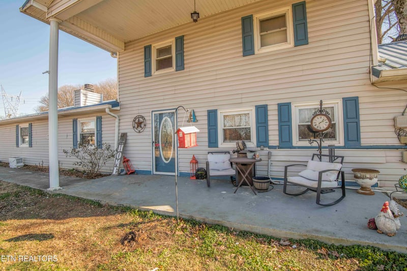 526 Bullen Emert Ln, Rockford, TN 37853
