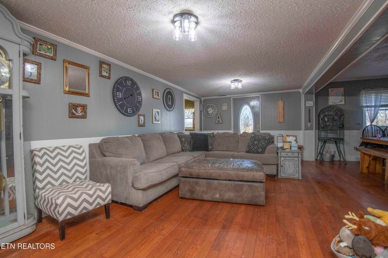 526 Bullen Emert Ln, Rockford, TN 37853