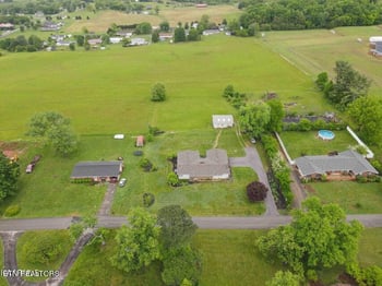 526 Hiwassee Rd, Madisonville, TN 37354