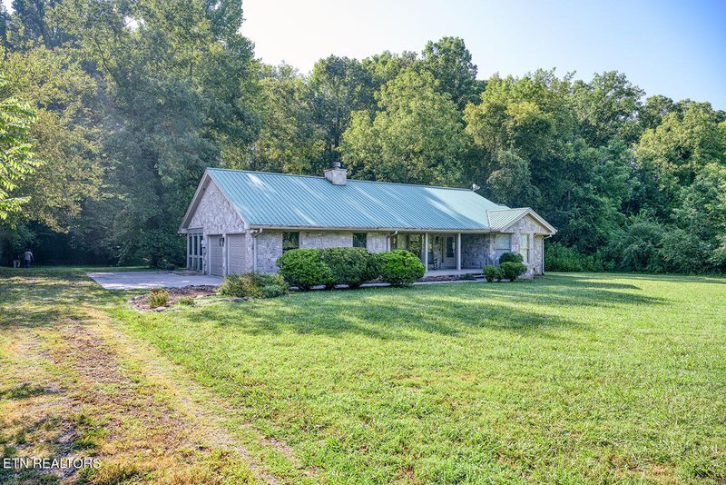 526 Lizzie Ln, Townsend, TN 37882