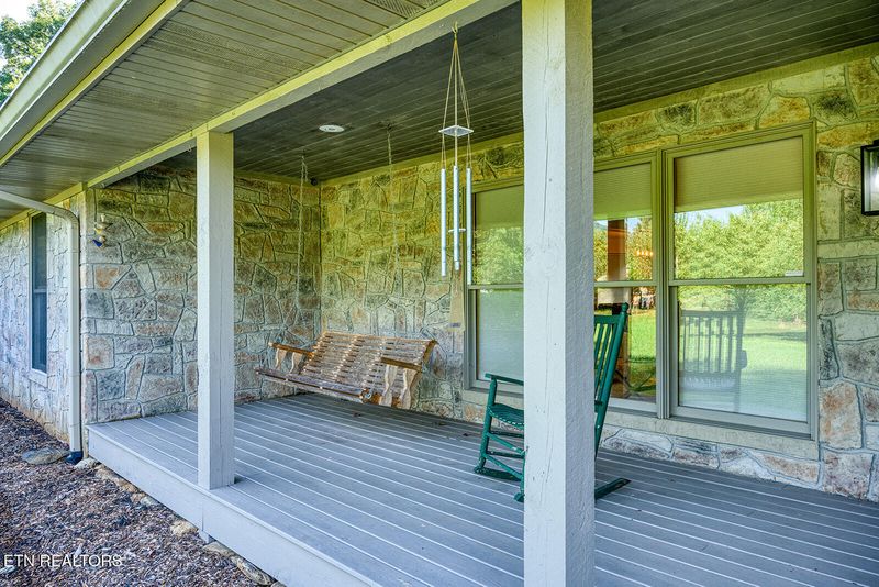 526 Lizzie Ln, Townsend, TN 37882