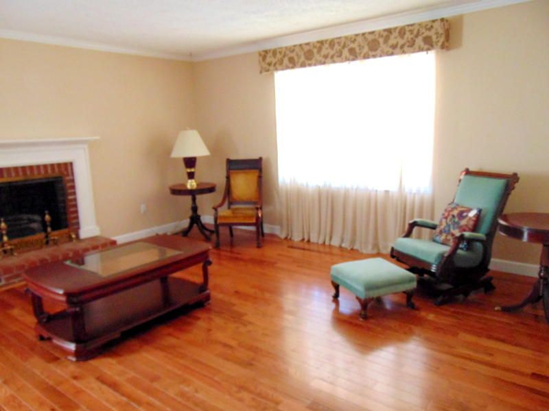 526 Margrave St, Harriman, TN 37748