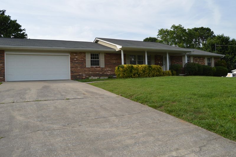 526 Pimlico Dr, Seymour, TN 37865