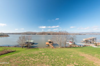 526 Pointe Vista Dr, Rockwood, TN 37854