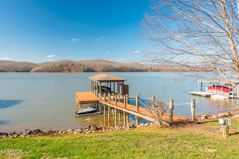 526 Pointe Vista Dr, Rockwood, TN 37854