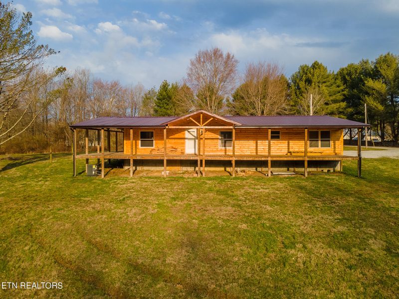 526 Southern Ln, Oneida, TN 37841