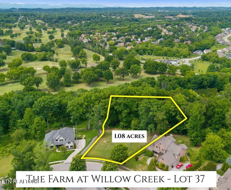 526 Stone Villa Ln, Knoxville, TN 37934