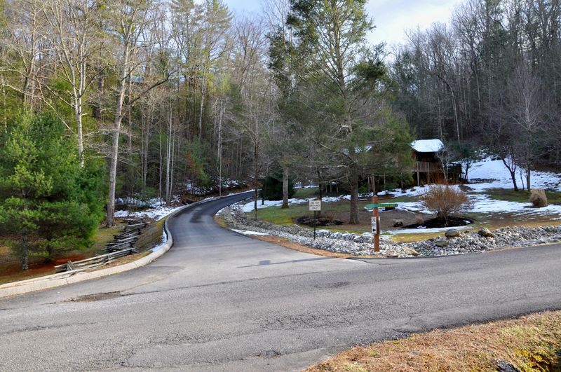 526 Stonegate Way, Townsend, TN 37882