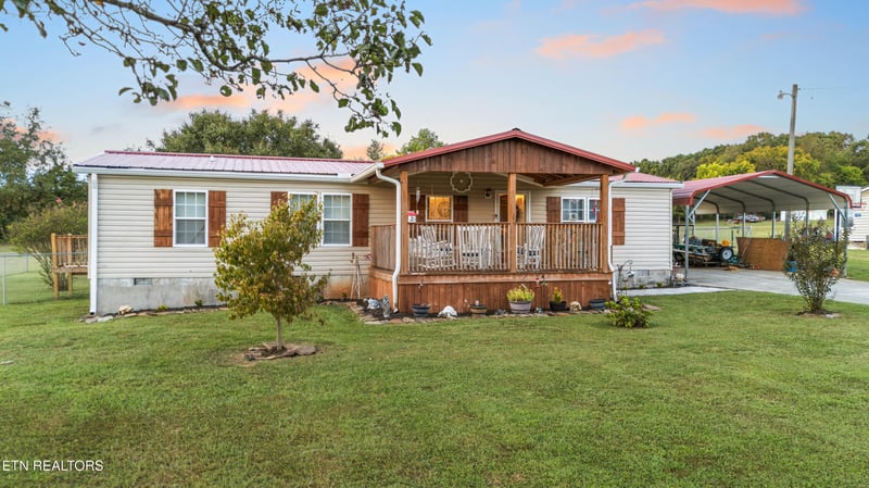 5261 Morganton Blvd, Greenback, TN 37742