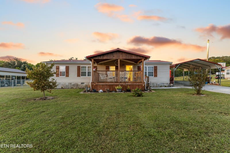 5261 Morganton Blvd, Greenback, TN 37742