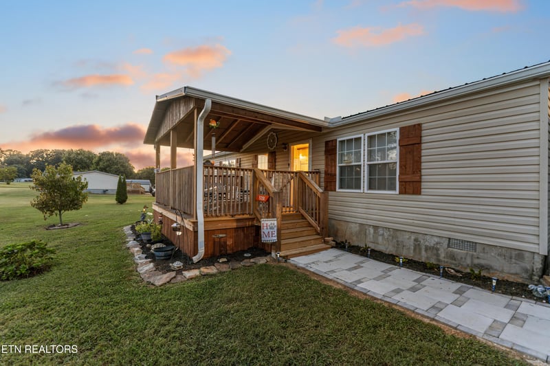 5261 Morganton Blvd, Greenback, TN 37742