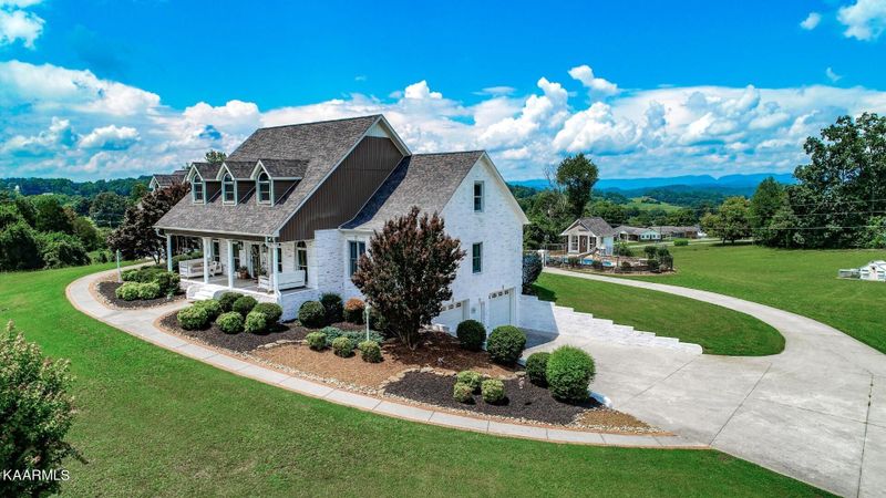 5267 Stuffel Rd, Morristown, TN 37814
