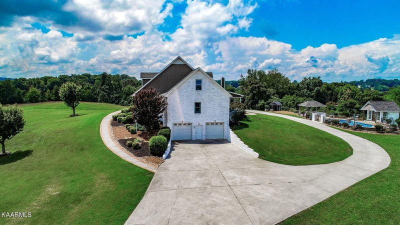 5267 Stuffel Rd, Morristown, TN 37814