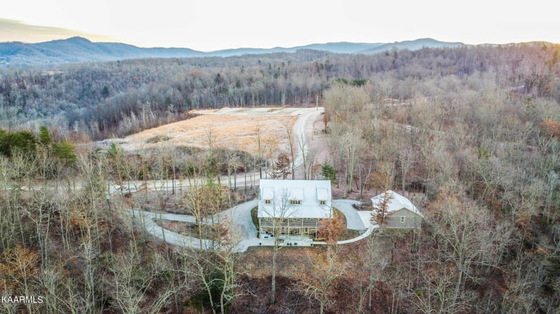 527 Ali Lane Pvt Ln, Huntsville, TN 37756