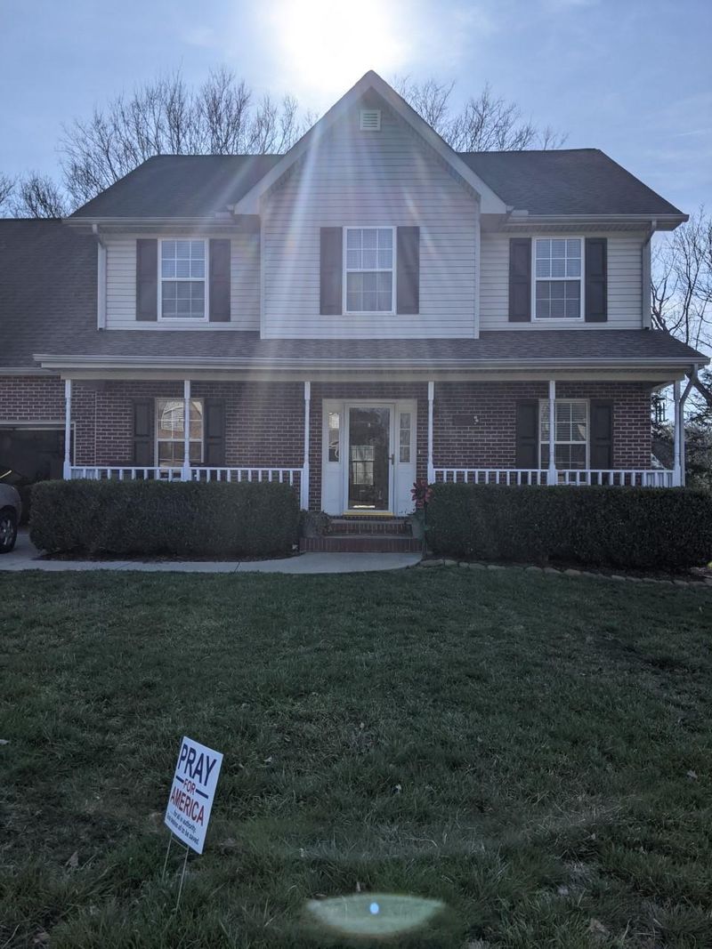 527 Berkford Rd, Knoxville, TN 37918