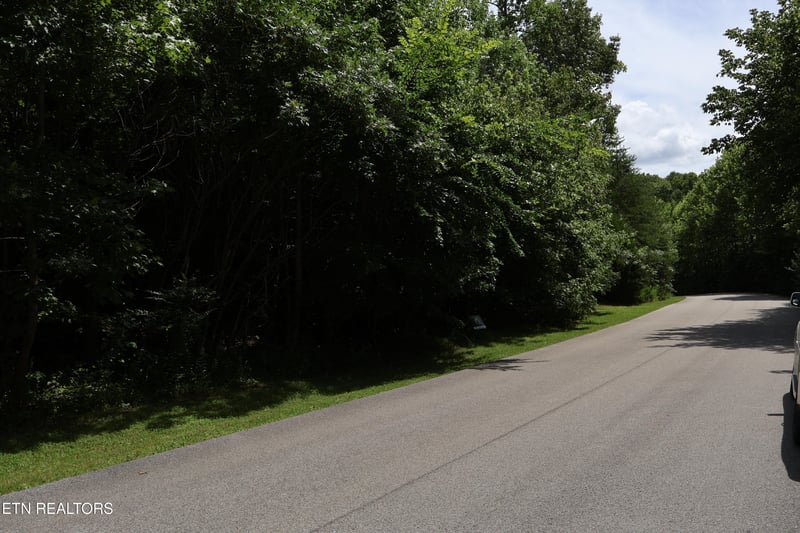 527 Enclave Way, Kingston, TN 37763