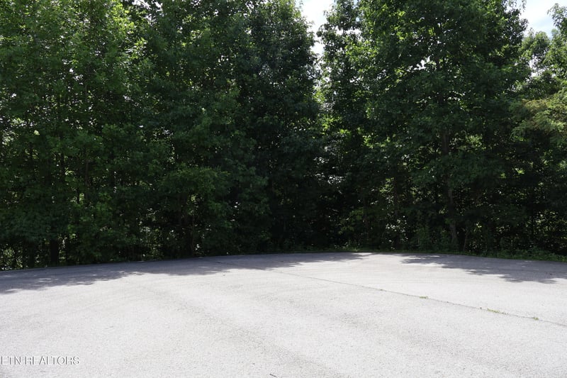 527 Enclave Way, Kingston, TN 37763