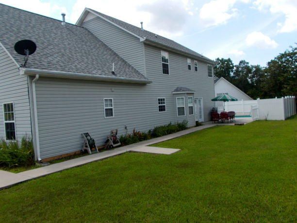 527 Mountain Pass Ln, Knoxville, TN 37923