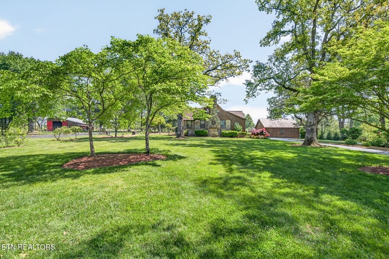 527 Open Range Rd, Crossville, TN 38555